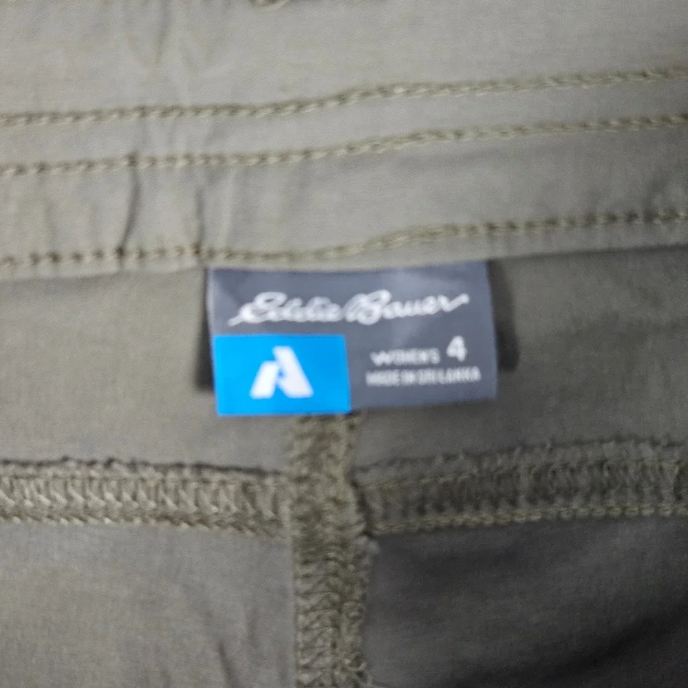 Eddie Bauer Shorts Womens 4 Green First Ascent Hiking Performance 21151207